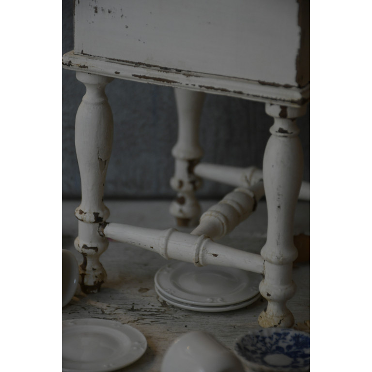 (etage-poupeeblanc)