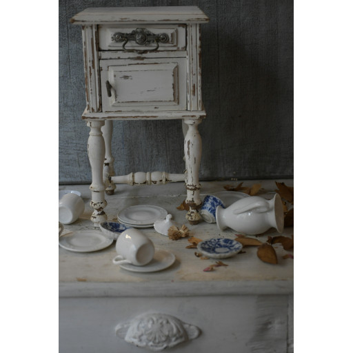 (etage-poupeeblanc)