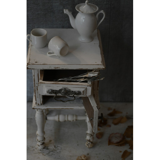 (etage-poupeeblanc)