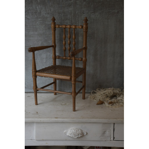 (chaise-poupebois)